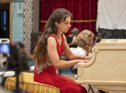 Music Teacher in North Royalton: How to Choose the Perfect Instructor for You or Your Childм